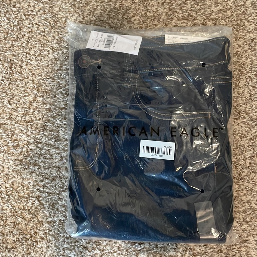 NEW WITH TAGS, STILL IN BAG! AE JEGGING